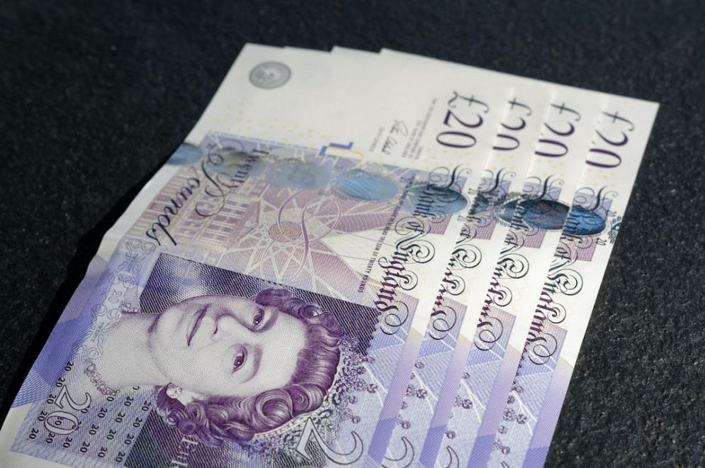 UK £20 notes